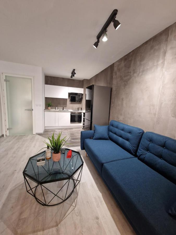 Marsselis Luxe Port Apartment Varna Bagian luar foto